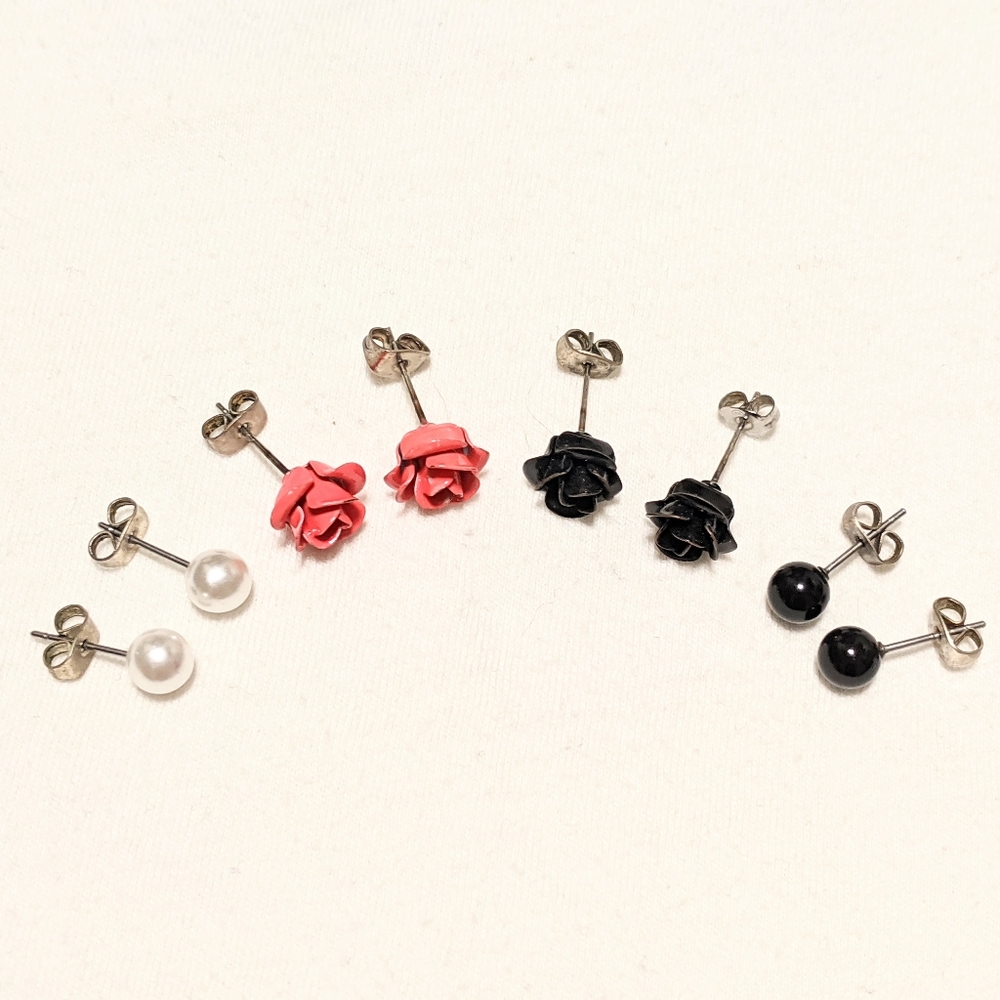 ✨ 3 for $3 ✨ Rose & Pearl Earrings Set